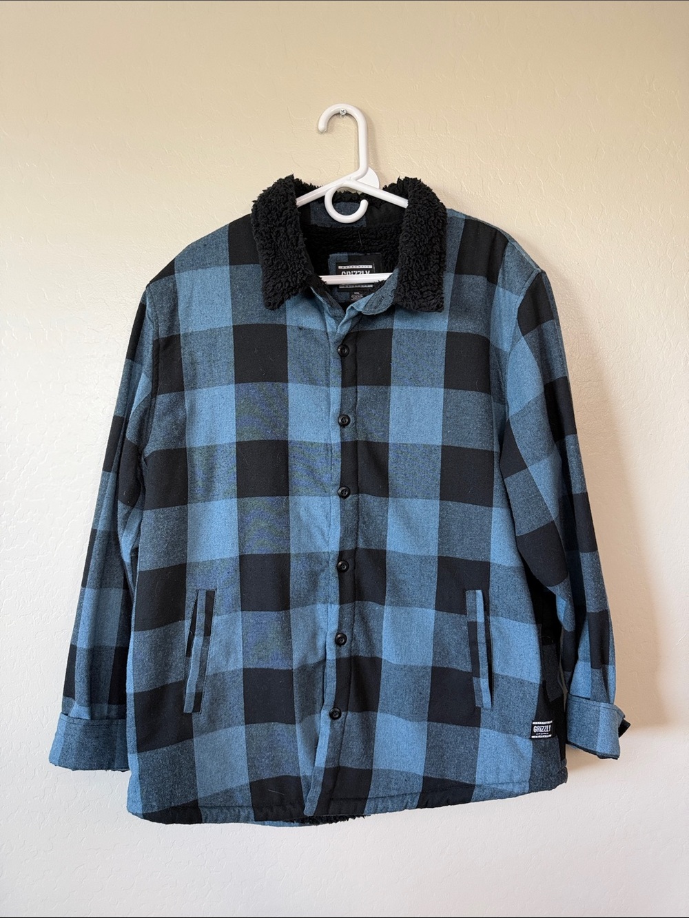 Grizzly grip tape Blue and Black Buffalo Plaid Sherpa Collar Jacket